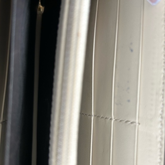 Gucci EUC Floral Cream and Pink Women's Wallet And Gucci box - Picture 3 of 16